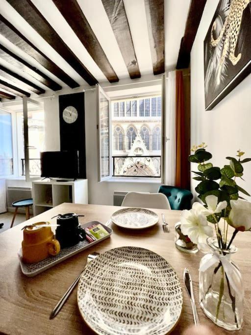 Appartement Vue Cathedrale- Centre Ville Meaux-Gare-Disney المظهر الخارجي الصورة